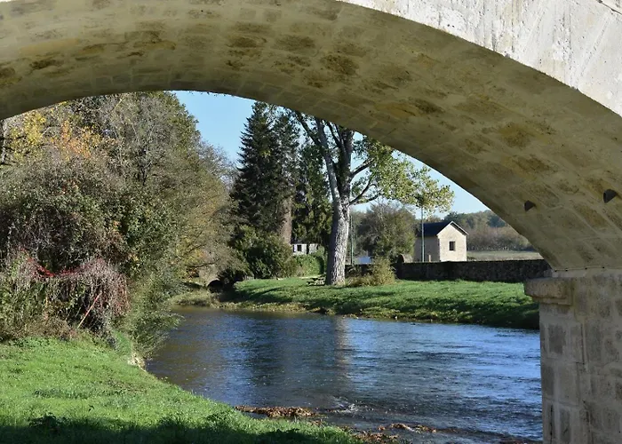 Joli Hebergement De Caractere En Bord De Riviere