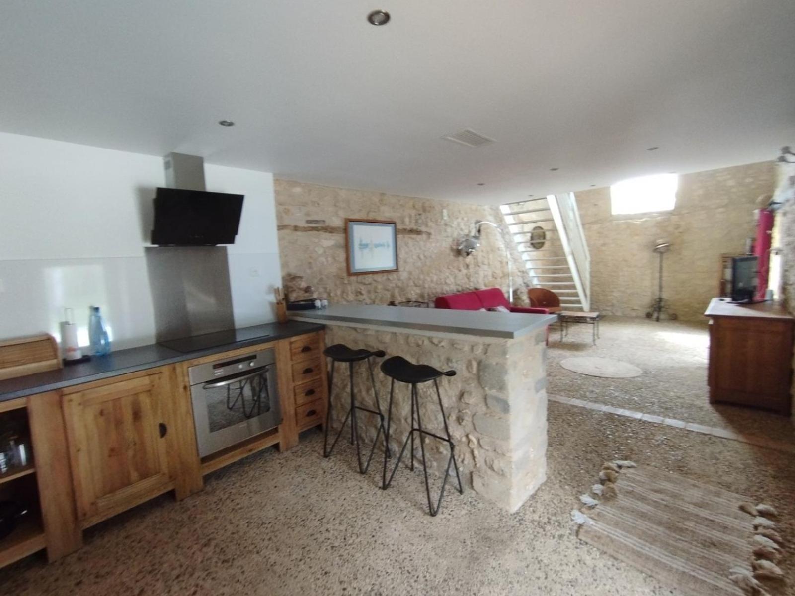 Apartment Joli De Caractere En Bord De Riviere *